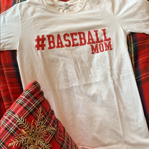 #Baseball Mom Custom T-Shirts - Picture 2 of 3